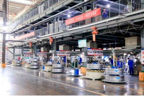 天能 全球領(lǐng)先智能制造工廠，以技術(shù)服務(wù)驅(qū)動(dòng)新質(zhì)生產(chǎn)力跨越式發(fā)展